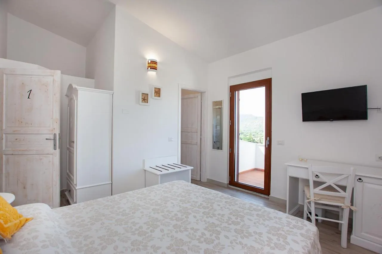 La Casa In Collina - Affittacamere Con Vista Mare Lu Lioni Gasthof