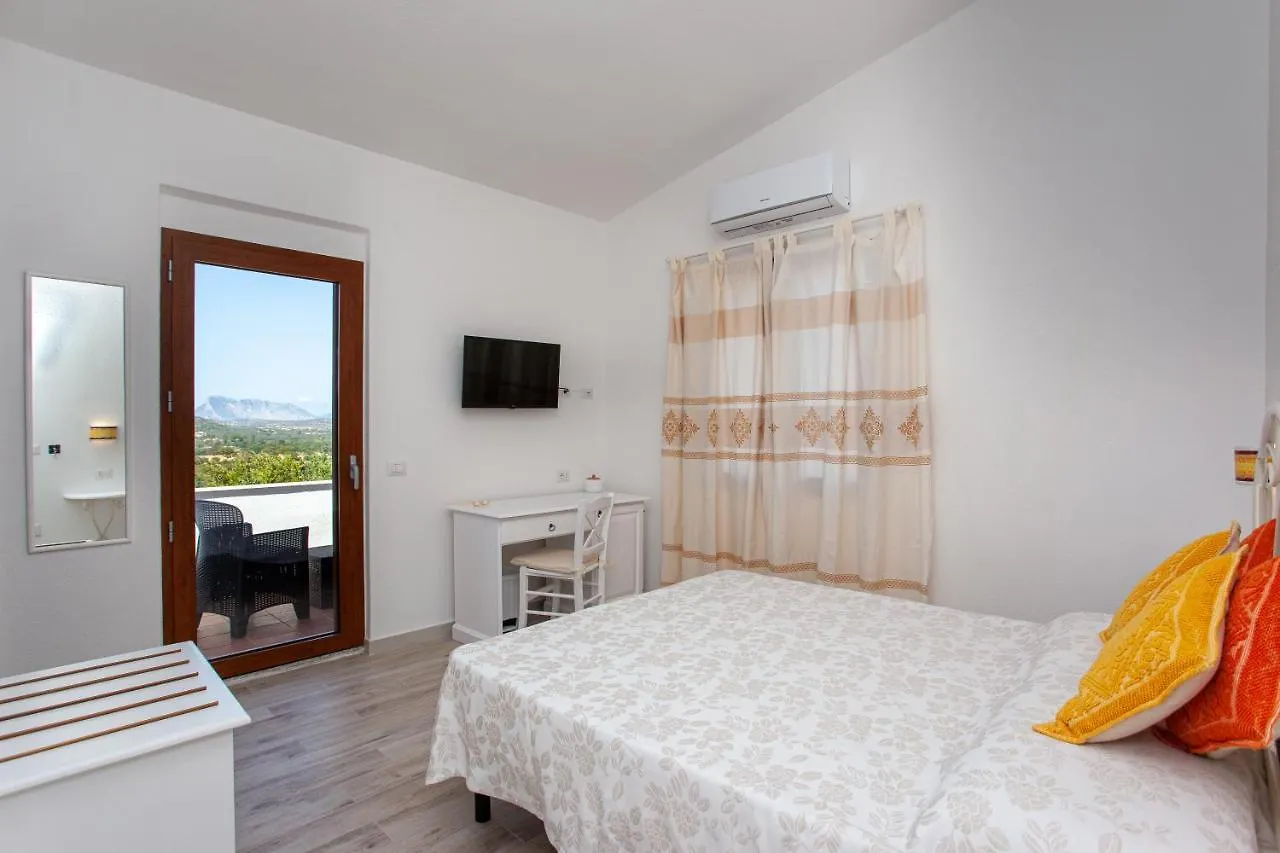 La Casa In Collina - Affittacamere Con Vista Mare Lu Lioni 0*,